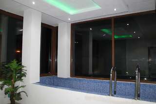 Отель Kent Hotel Кобулети Люкс с видом на море и собственным бассейном-1