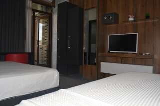 Отель Kent Hotel Кобулети Трехместный номер с балконом-2