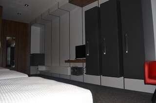 Отель Kent Hotel Кобулети Четырехместный номер с балконом-5