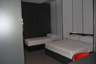 Отель Kent Hotel Кобулети Трехместный номер с балконом-1